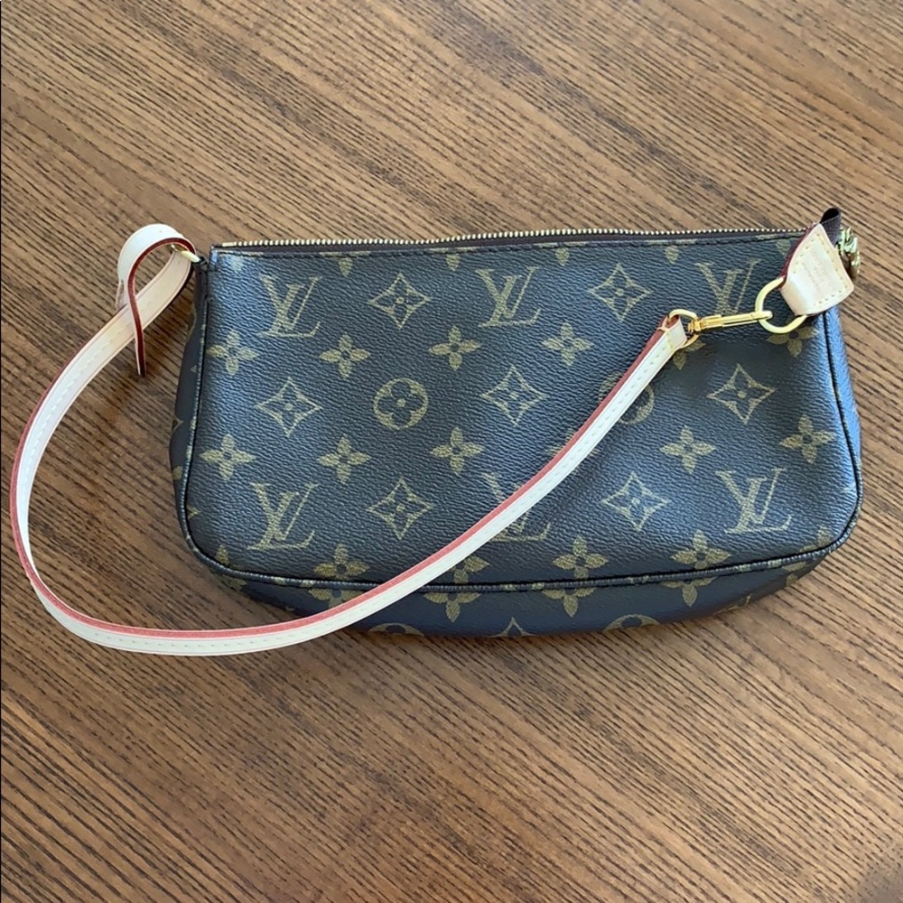 Louis Vuitton Pochette Accessories